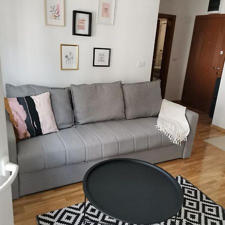 Apartman Kardas วรินรัชกา บานยา ภายนอก รูปภาพ