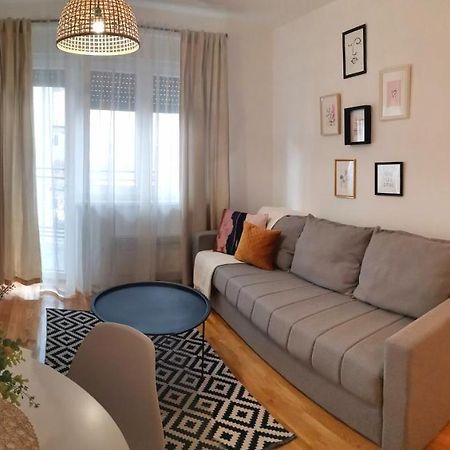 Apartman Kardas วรินรัชกา บานยา ภายนอก รูปภาพ