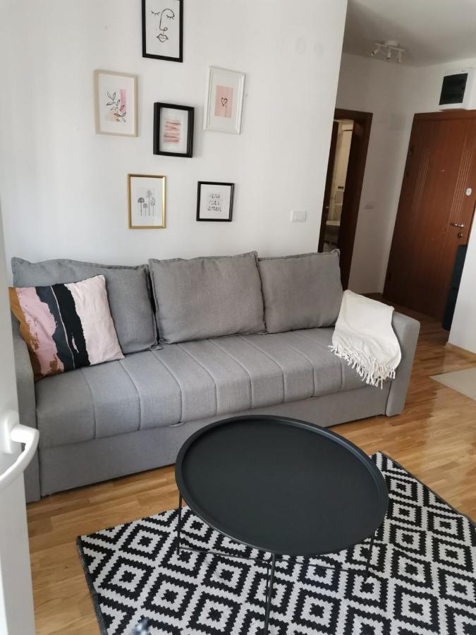 Apartman Kardas วรินรัชกา บานยา ภายนอก รูปภาพ
