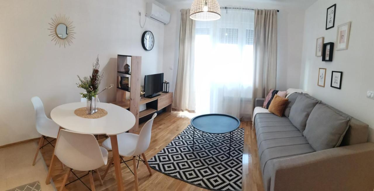 Apartman Kardas วรินรัชกา บานยา ภายนอก รูปภาพ