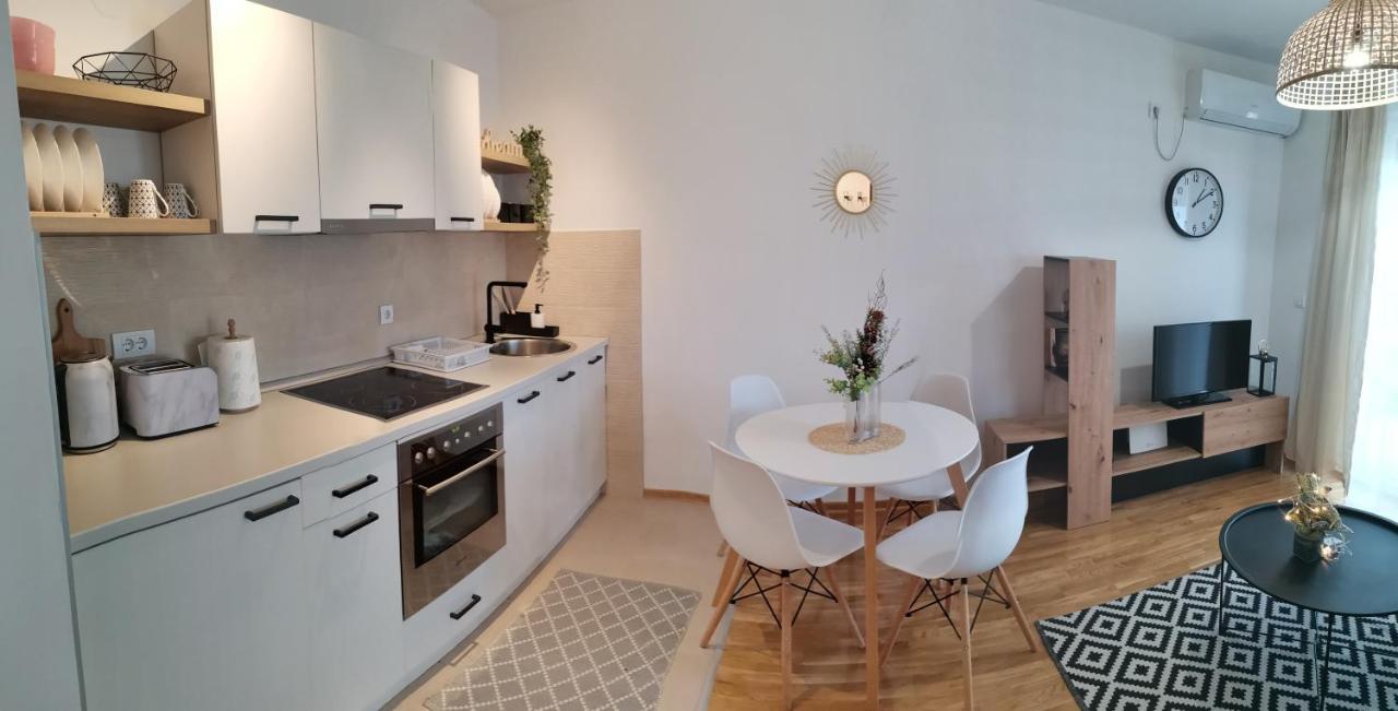 Apartman Kardas วรินรัชกา บานยา ภายนอก รูปภาพ