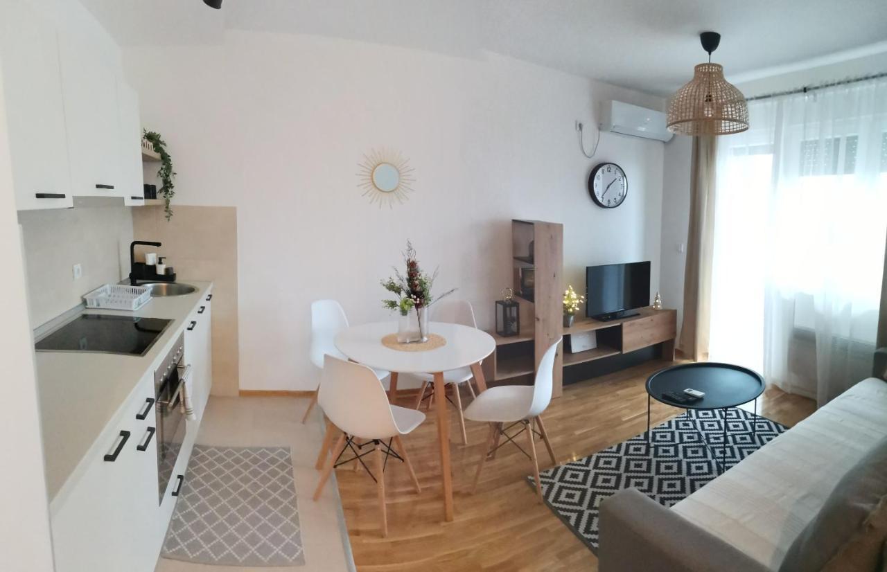 Apartman Kardas วรินรัชกา บานยา ภายนอก รูปภาพ